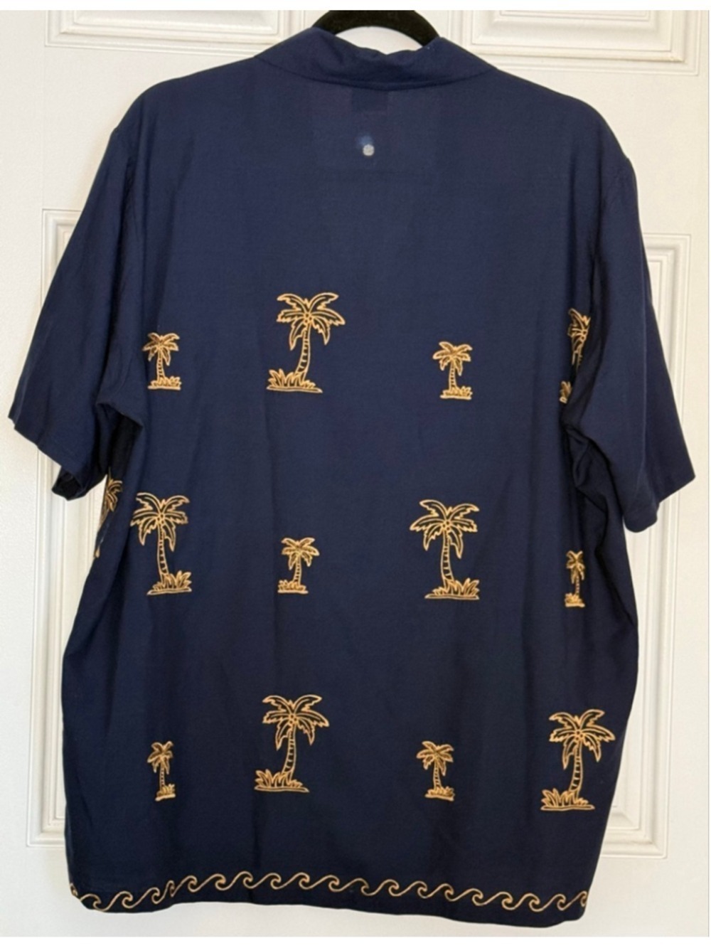 La Leela Mens Navy Blue Palm Tree Embroidered Button Down Shirt Like New (XL) - Picture 3 of 7